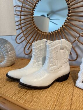 Coconut by Matisse Women's White Western Ankle Boots